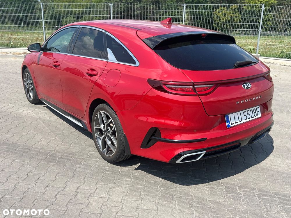 Kia ProCeed - 13