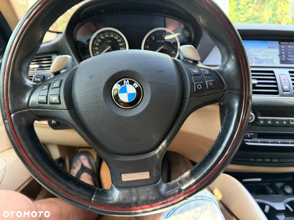 BMW X6 xDrive40d - 8