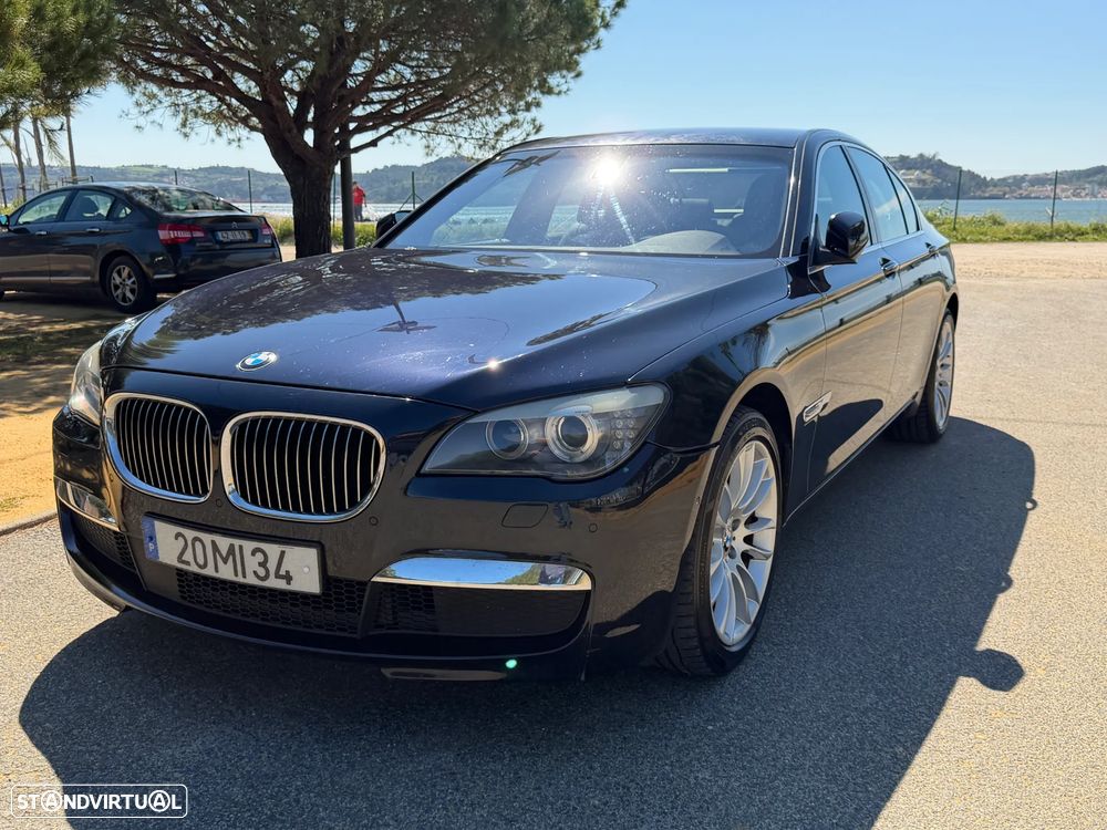 BMW 740 d Pack M - 43