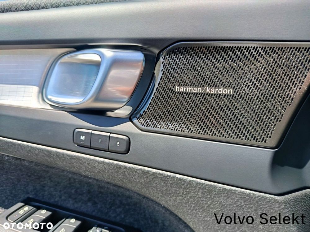 Volvo XC 40 - 22