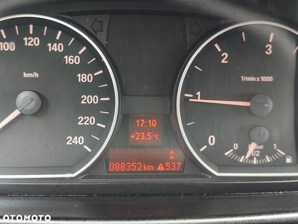 BMW Seria 1 - 25