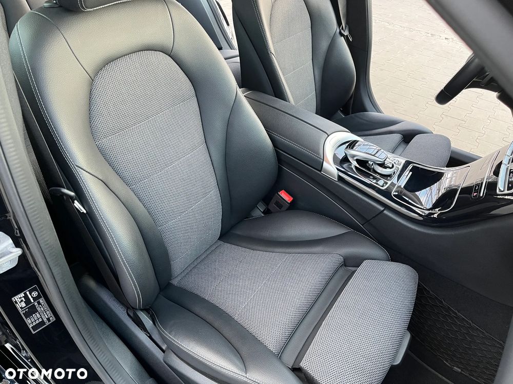 Mercedes-Benz Klasa C 300 de 9G-TRONIC Avantgarde - 36