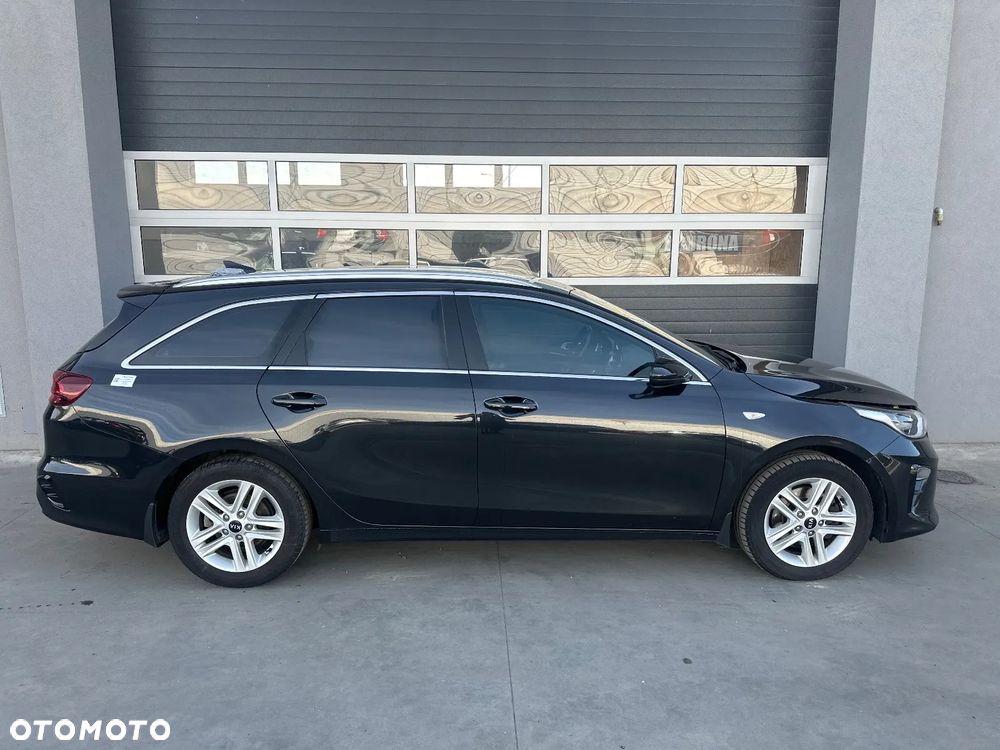 Kia Ceed 1.6 CRDi mHEV M - 6