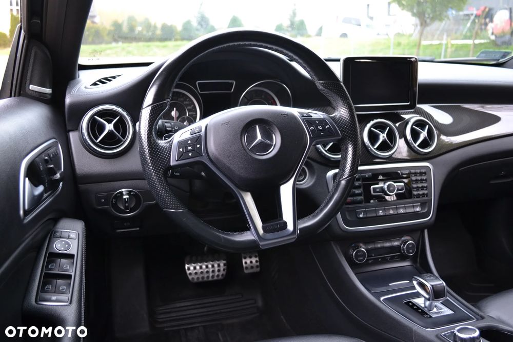 Mercedes-Benz GLA AMG 45 4-Matic - 10