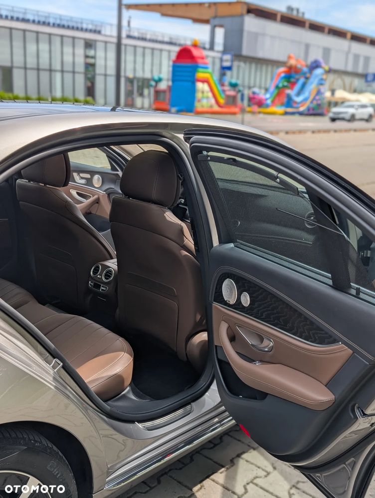 Mercedes-Benz Klasa E 400 d 4-Matic Exclusive - 24