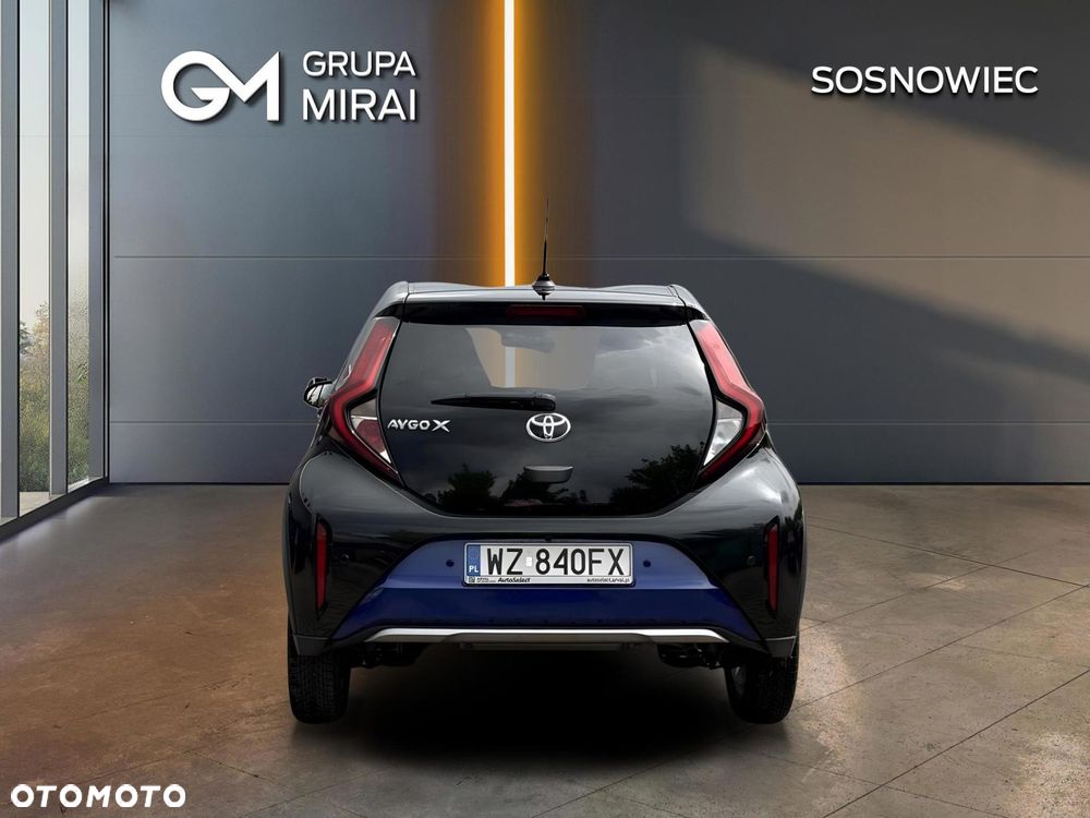 Toyota Aygo X 1.0 VVT-i Executive CVT - 4
