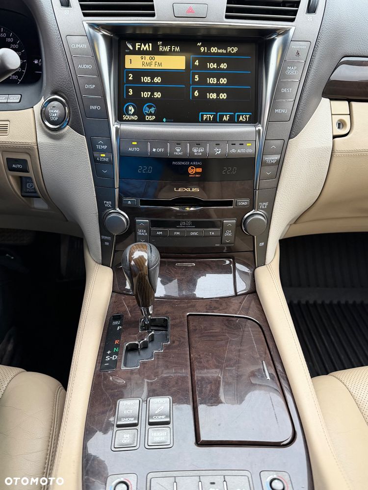 Lexus LS 460 - 16
