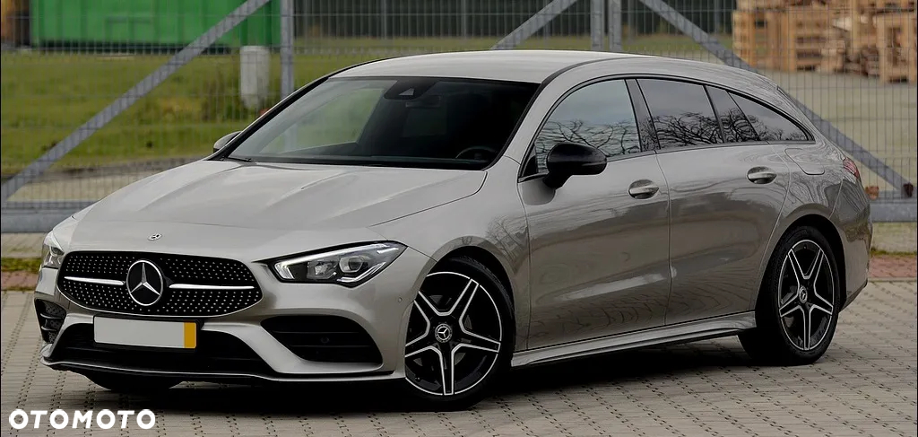 Mercedes-Benz CLA 180 Shooting Brake AMG Line - 15