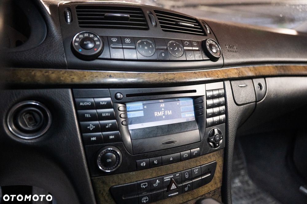 Mercedes-Benz Klasa E 320 CDI T Avantgarde - 14