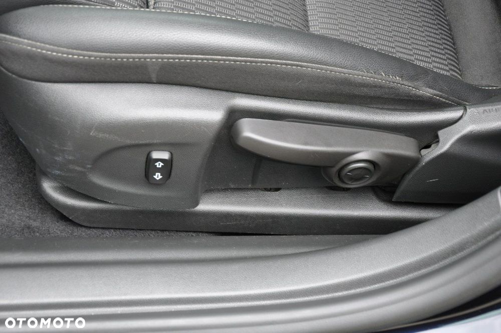 Opel Insignia 2.0 CDTI Exclusive S&S - 13