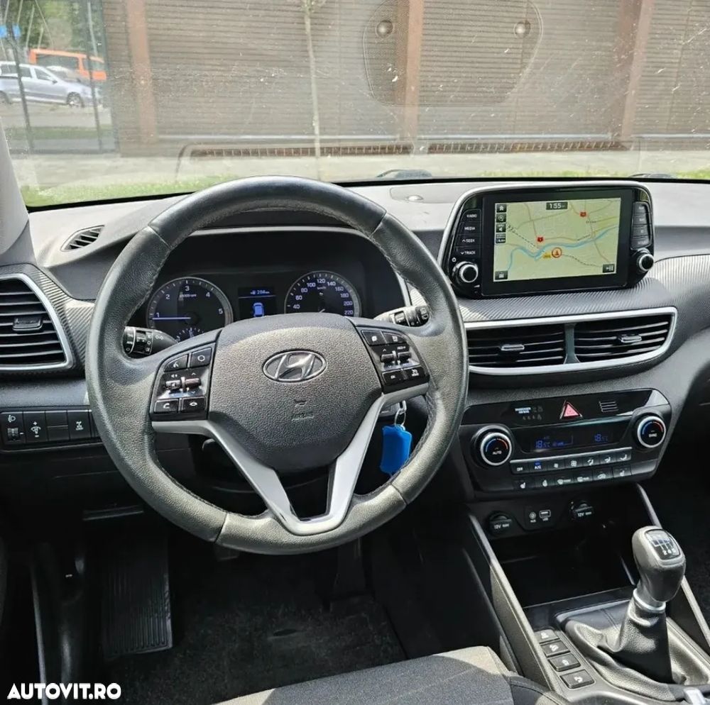 Hyundai Tucson 1.6 CRDi 4WD 6MT Premium - 10