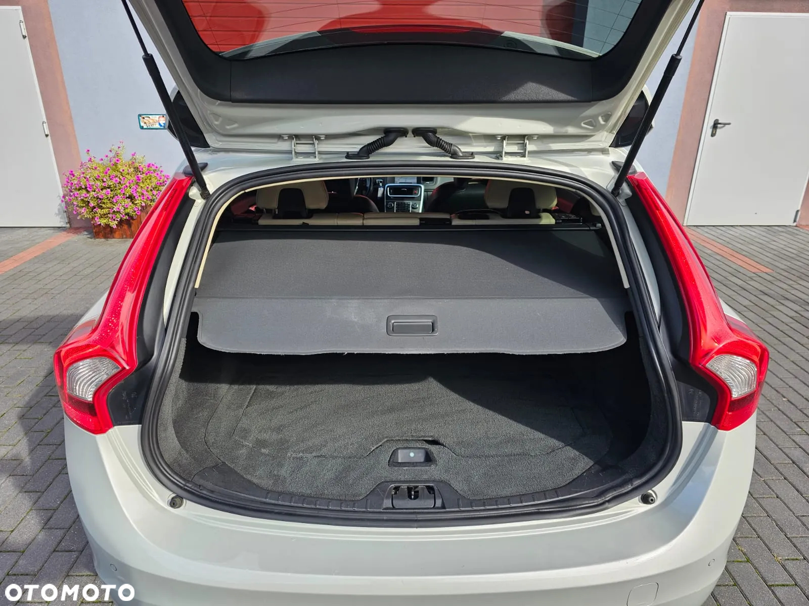 Volvo V60 D3 Geartronic Summum - 14