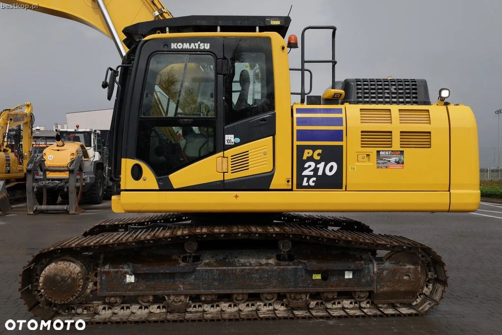 Komatsu PC210LC-11 - 4