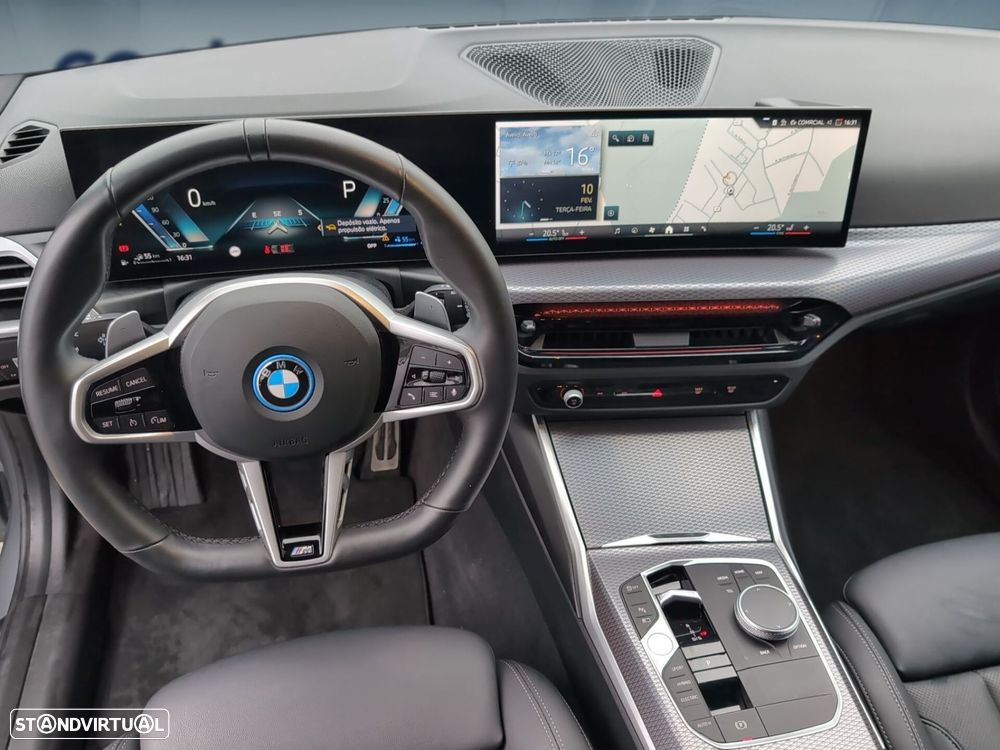 BMW 330 e Pack Desportivo M Auto - 12