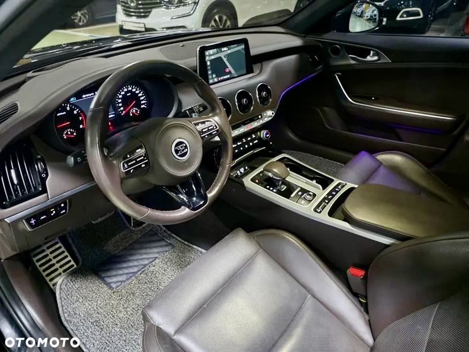 Kia Stinger 2.0 T-GDI GT Line - 13