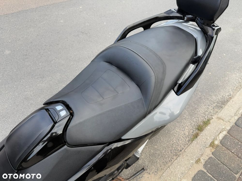 Yamaha Tmax - 21