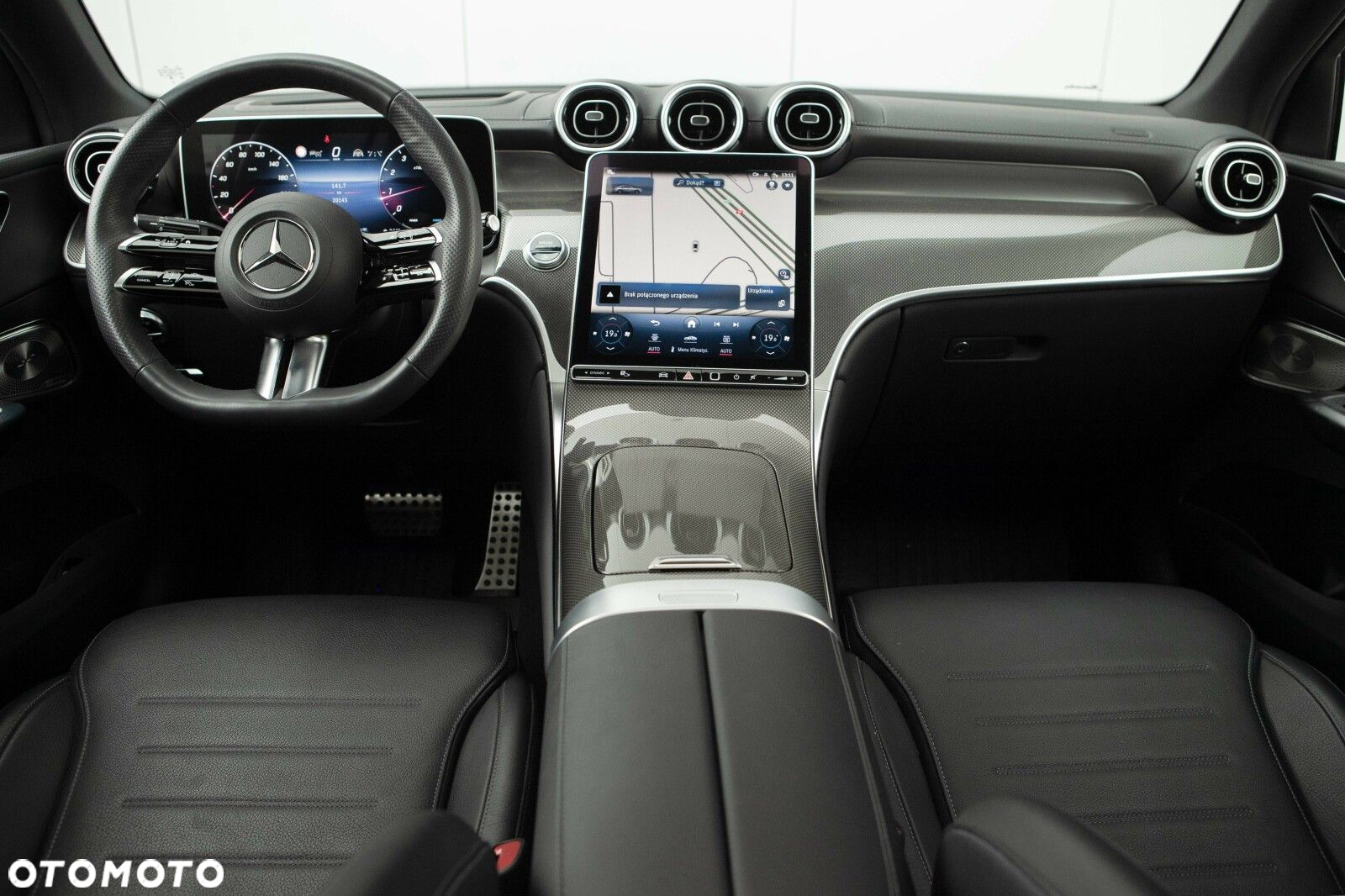 Mercedes-Benz GLC - 21