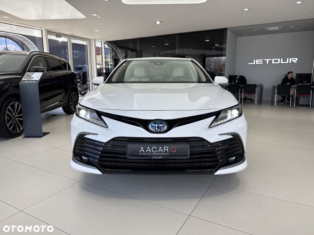 Toyota Camry - 7