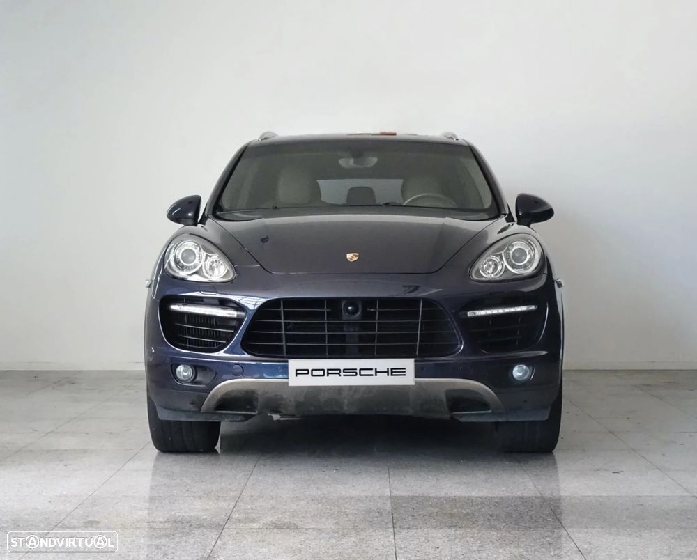 Porsche Cayenne Turbo - 4