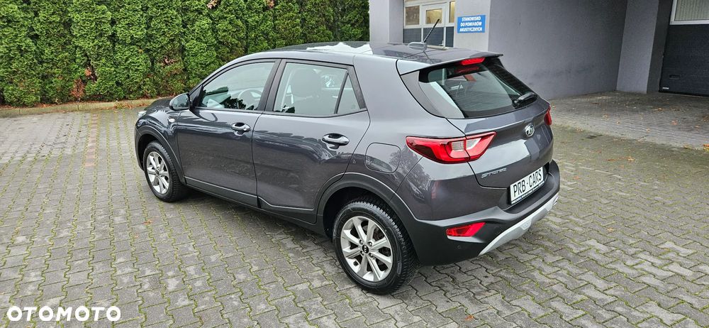 Kia Stonic 1.2 L - 4