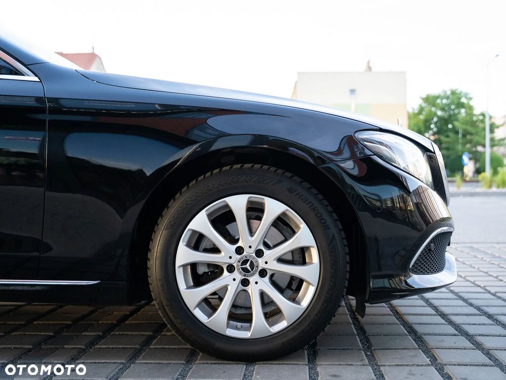 Mercedes-Benz Klasa E 220 d 9G-TRONIC - 19