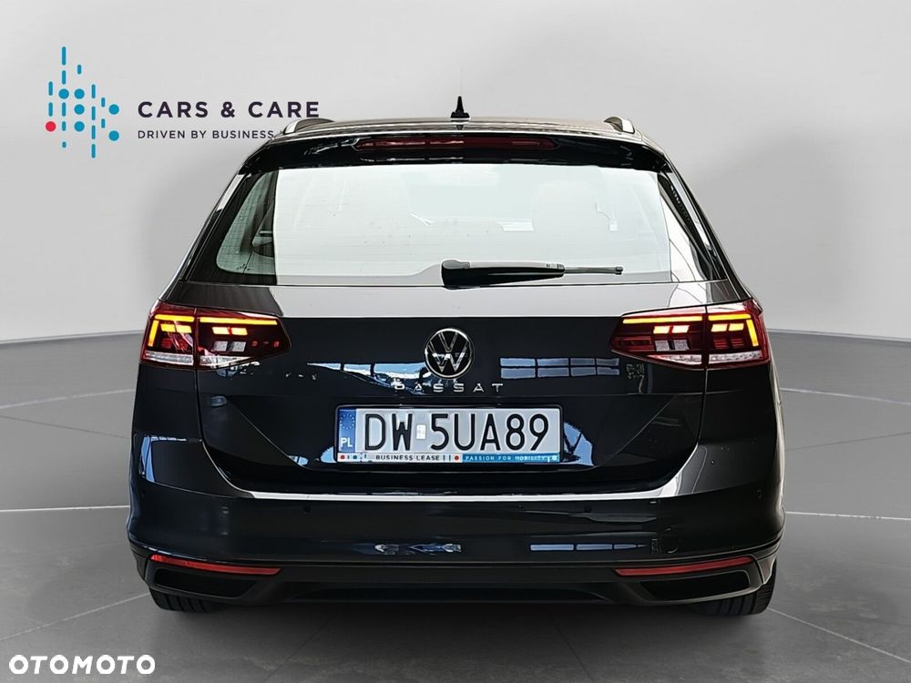 Volkswagen Passat - 31