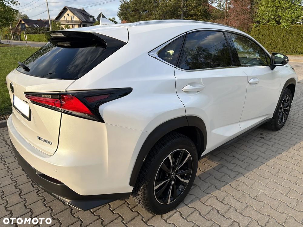 Lexus NX 300 F Impression AWD - 5