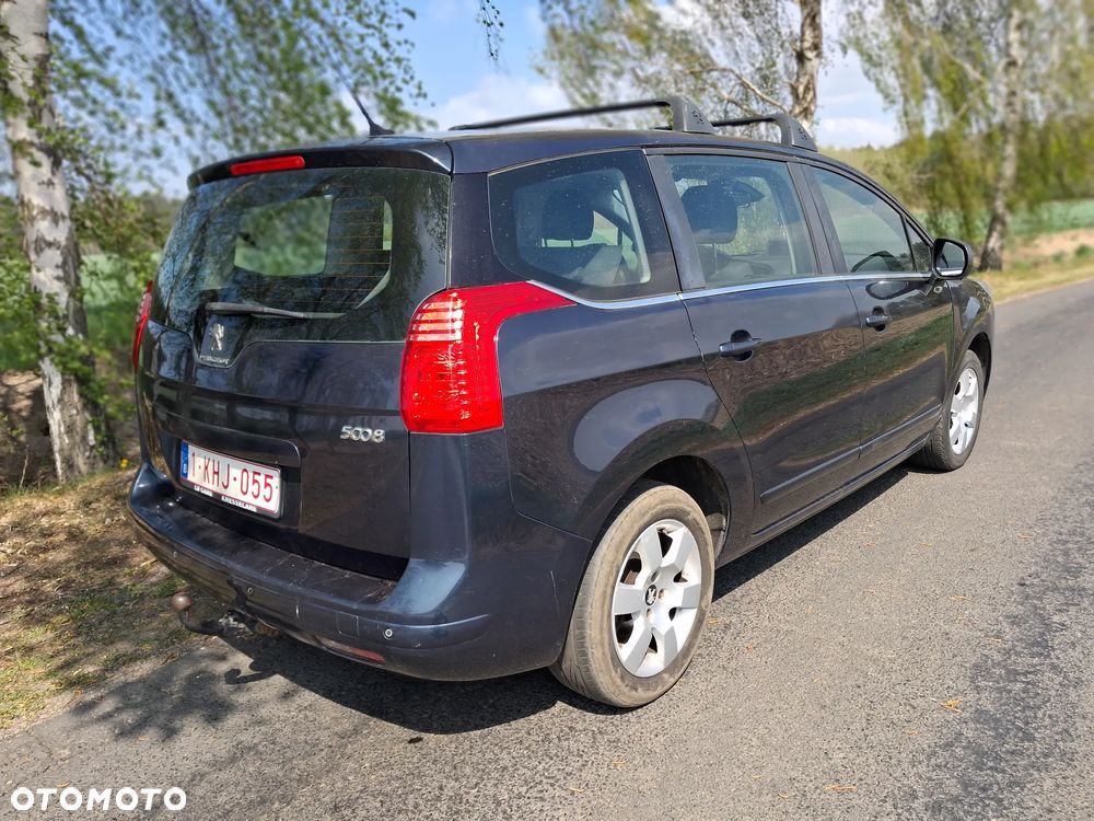 Peugeot 5008 HDI 115 Access - 12