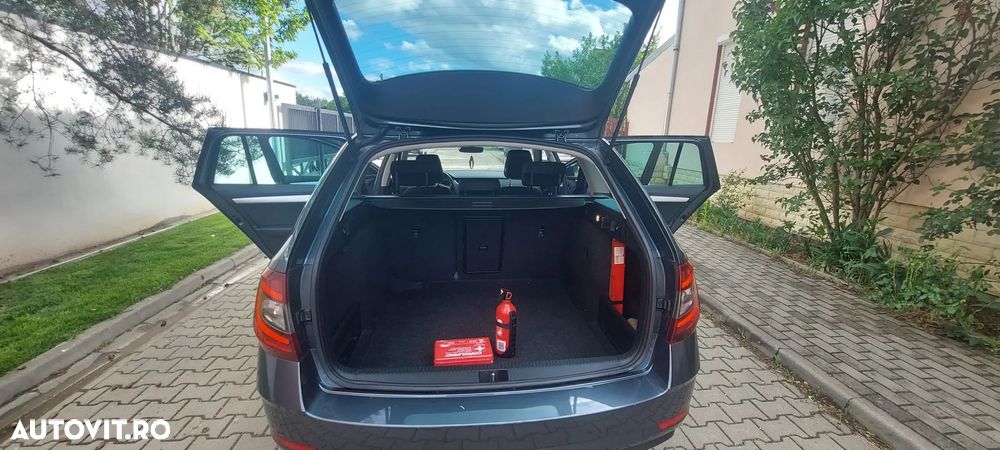 Skoda Octavia 1.6 TDI DSG Ambition - 10