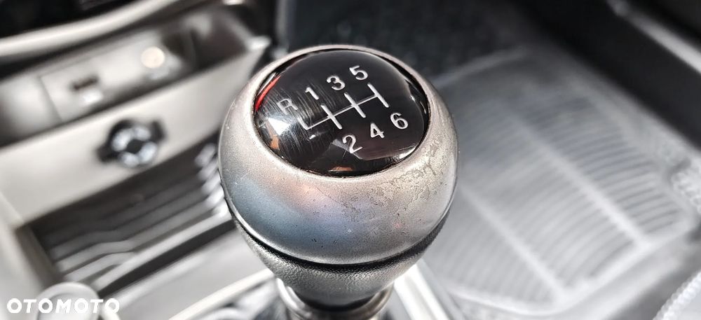 SsangYong/KGM Tivoli e-XGi 160 2WD Sapphire - 25