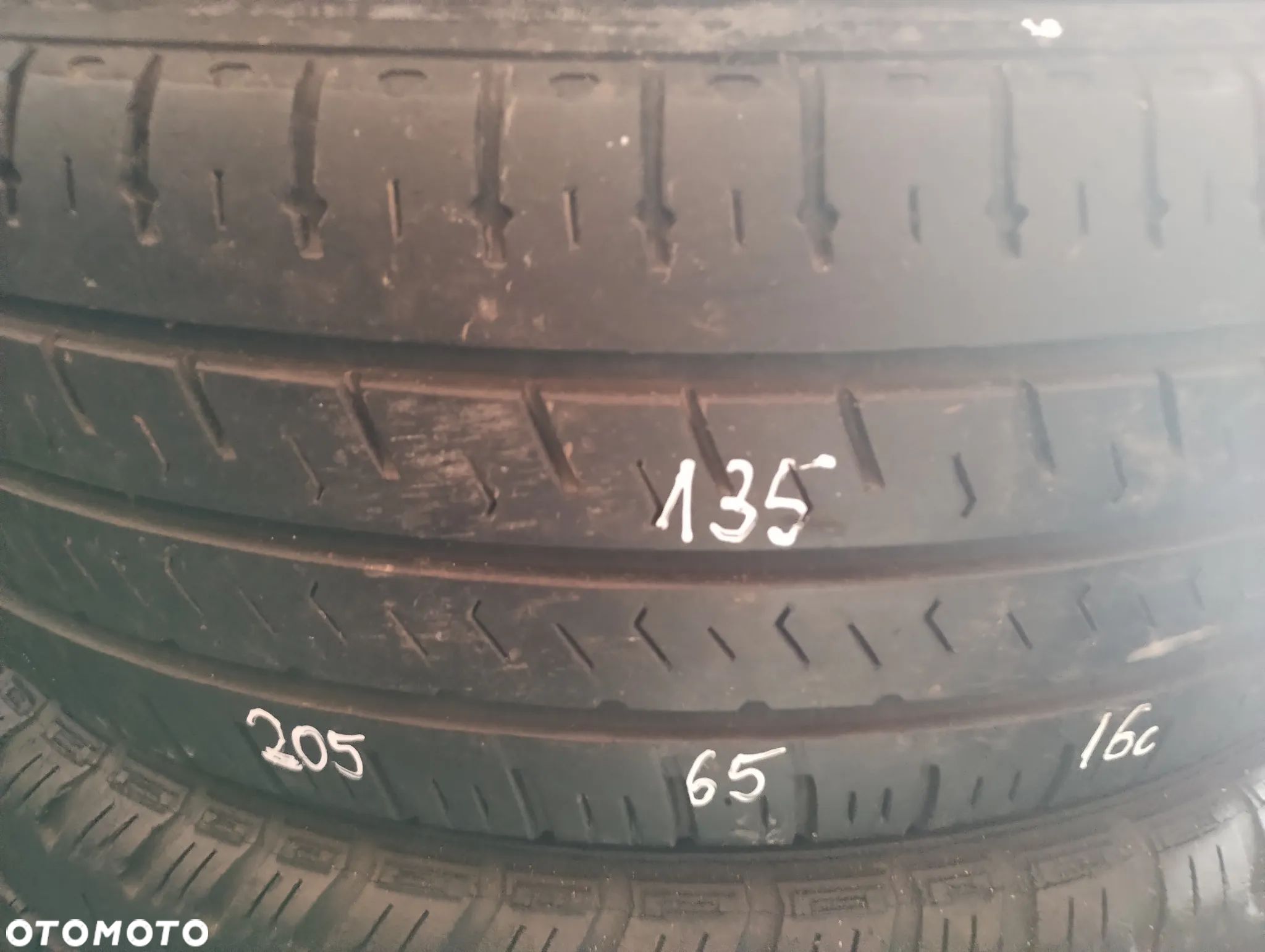 Hankook 205/65/16c nr 135 - 1