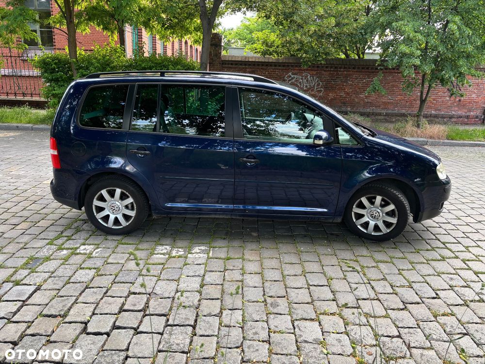 Volkswagen Touran 1.9 TDI Conceptline - 10