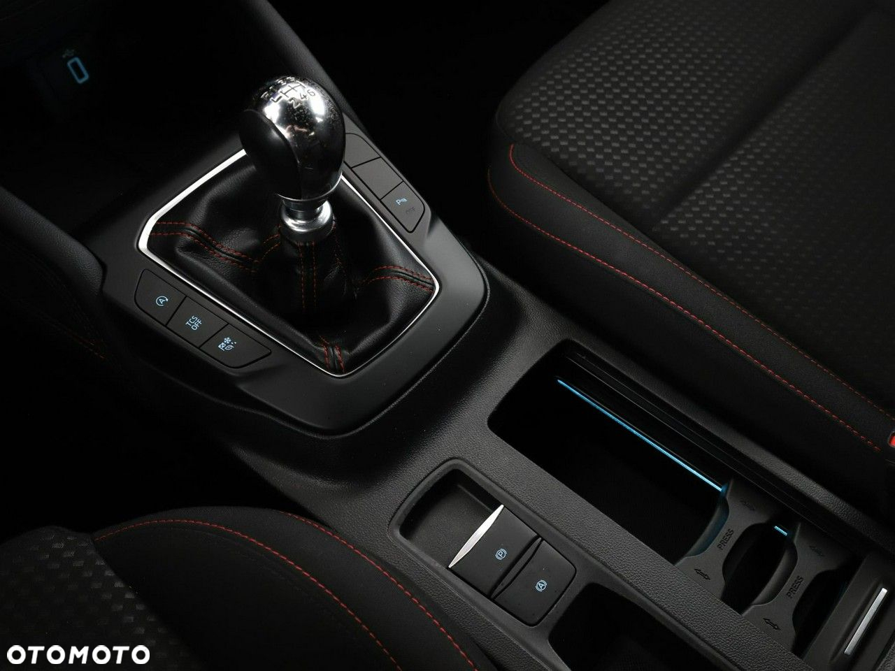 Ford Focus 1.5 EcoBoost Start-Stopp-System ST-LINE - 30