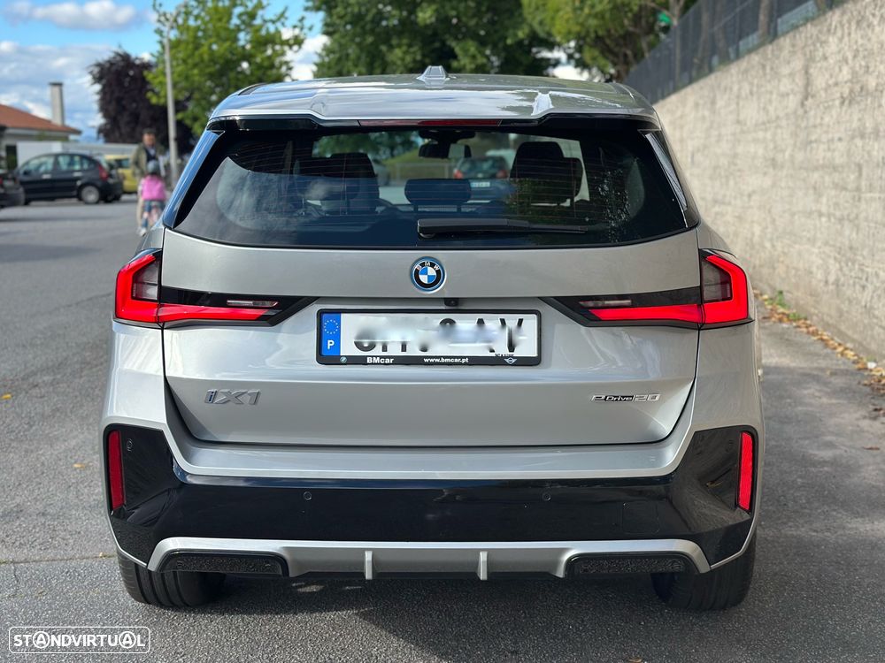 BMW iX1 eDrive20 M Sport Pack - 2