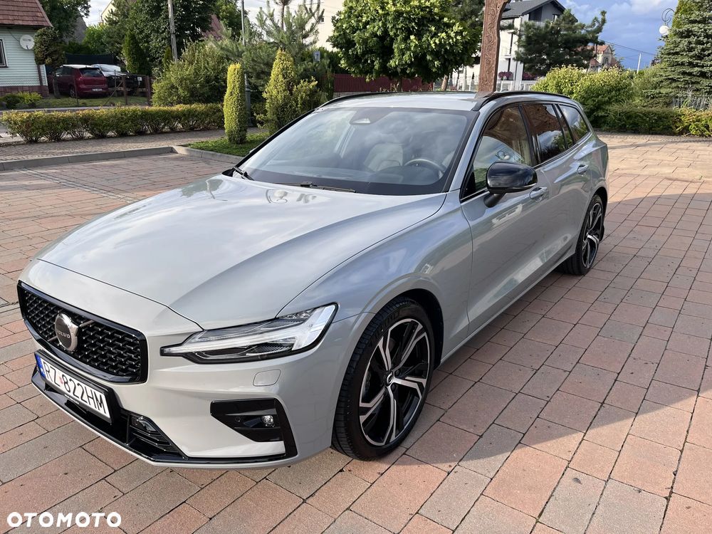 Volvo V60 B4 B Plus Dark - 1