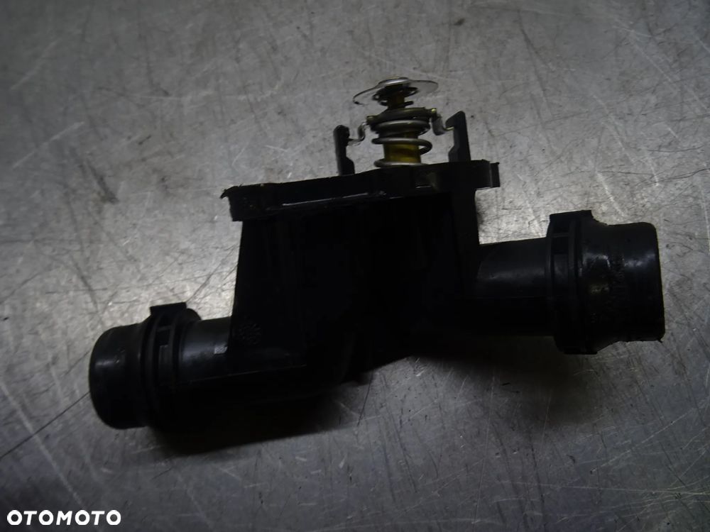 BMW E46 SEDAN 2.0D OBUDOWA TERMOSTATU - 3