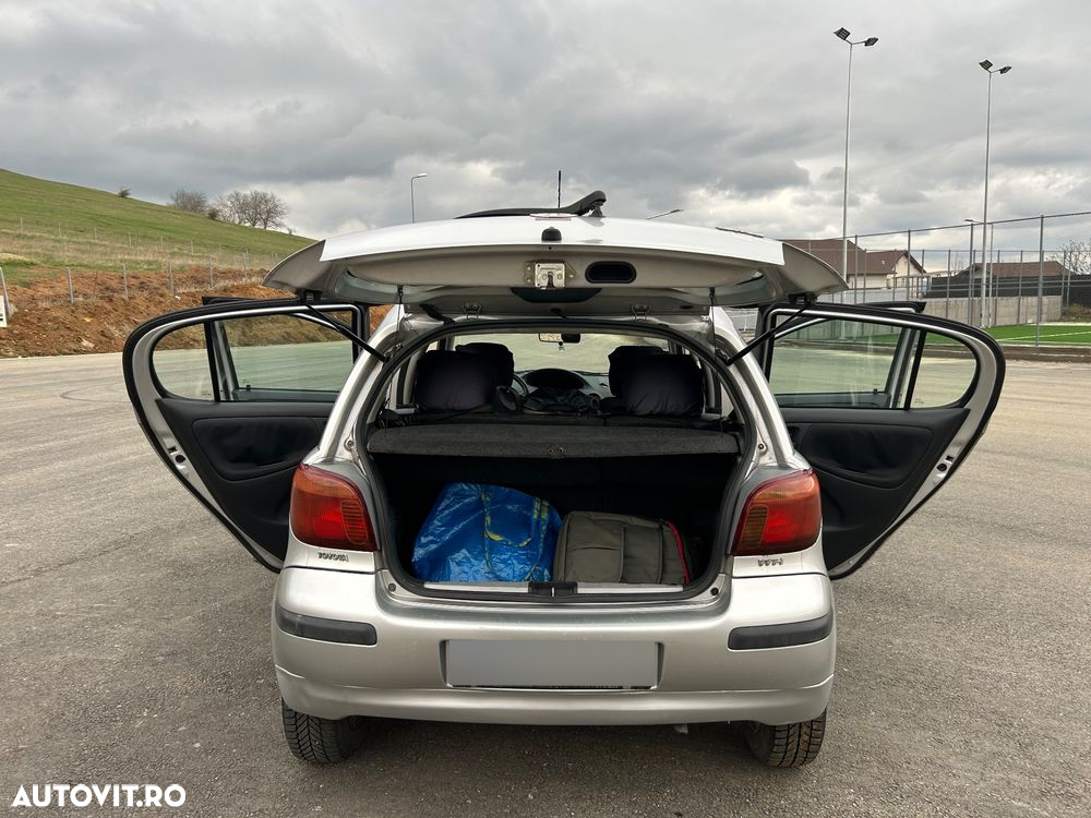 Toyota Yaris - 8