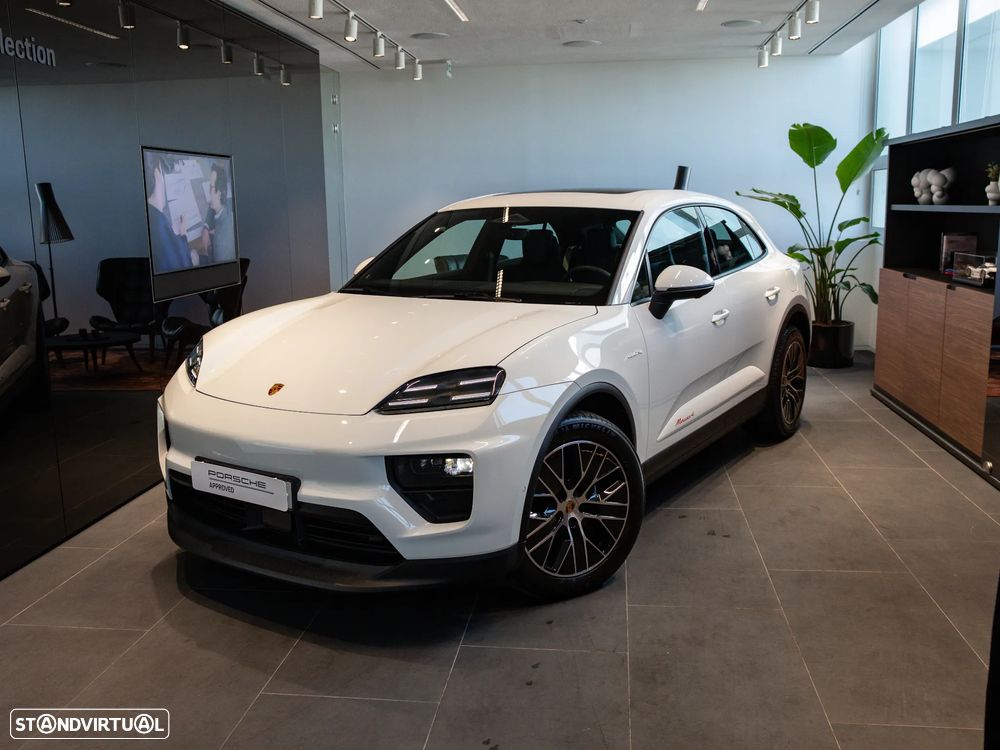 Porsche Macan Electric 4 - 1