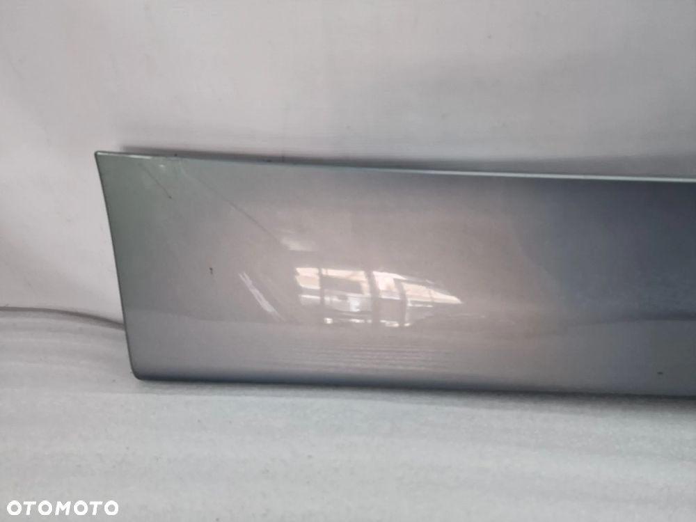 BMW E90 / E91 05- ŁADNA PRAWA LISTWA PROGOWA / NAKŁADKA PROGU , NR 5171-7062298 / 7062298 , NR AUKCJI PR393 - 2