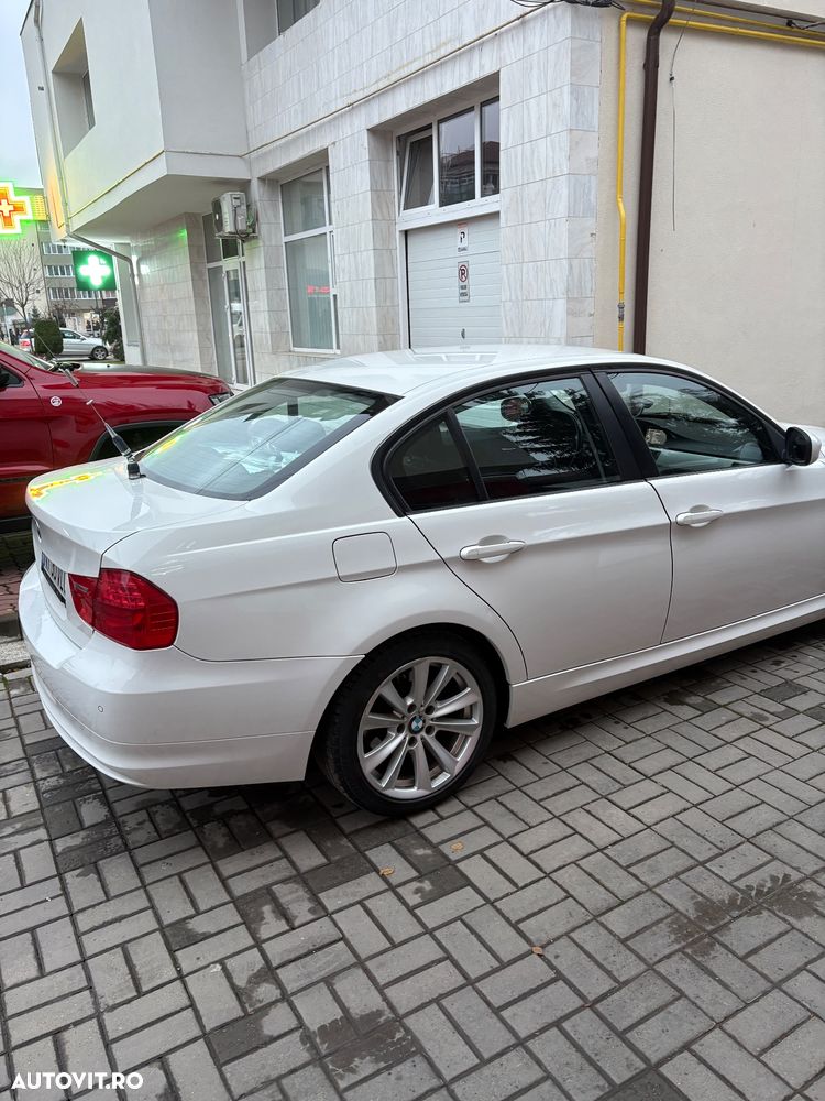 BMW Seria 3 318d - 2