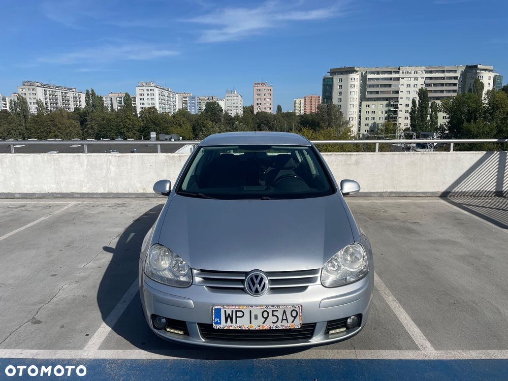 Volkswagen Golf 1.6 FSI Comfortline - 3