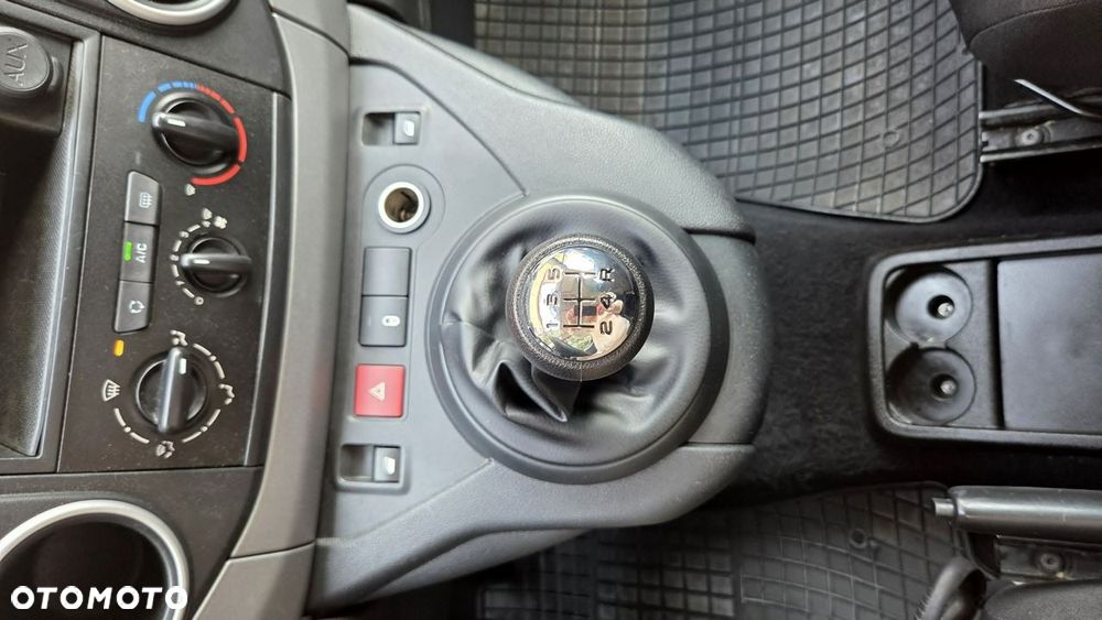 Peugeot Partner 1.6 BlueHDi Active - 22