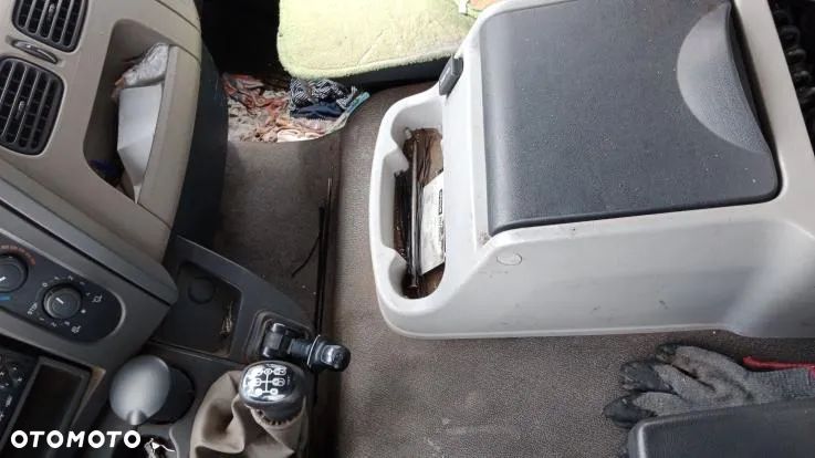 Renault Midlum 240.16 4x4 - 18