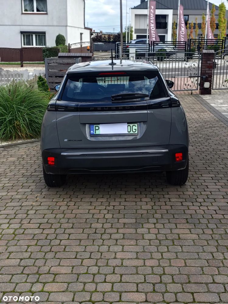 Peugeot 2008 50kWh Allure - 17