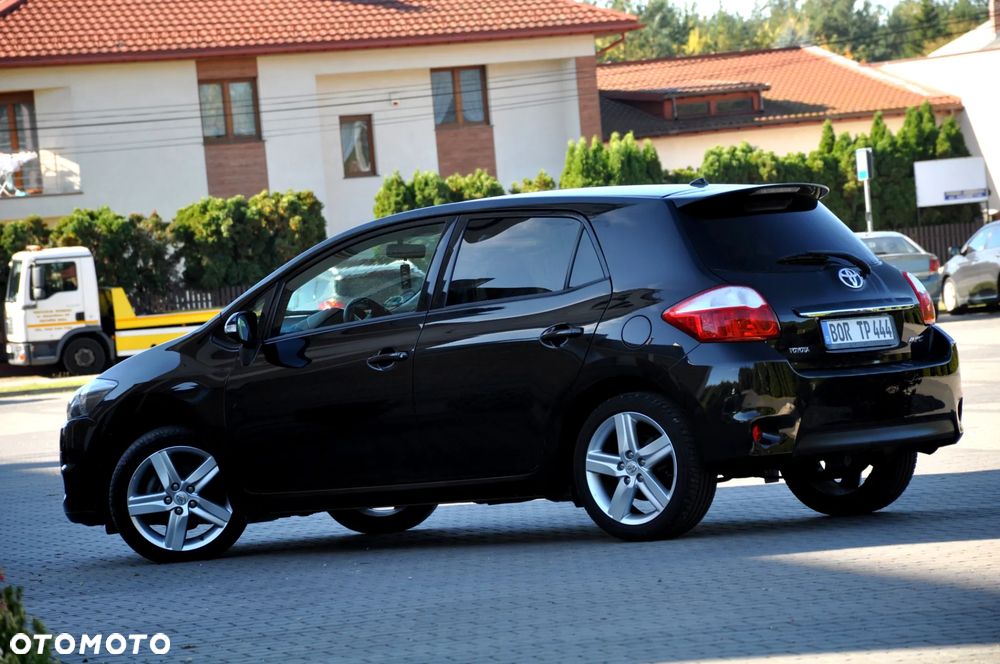 Toyota Auris - 18