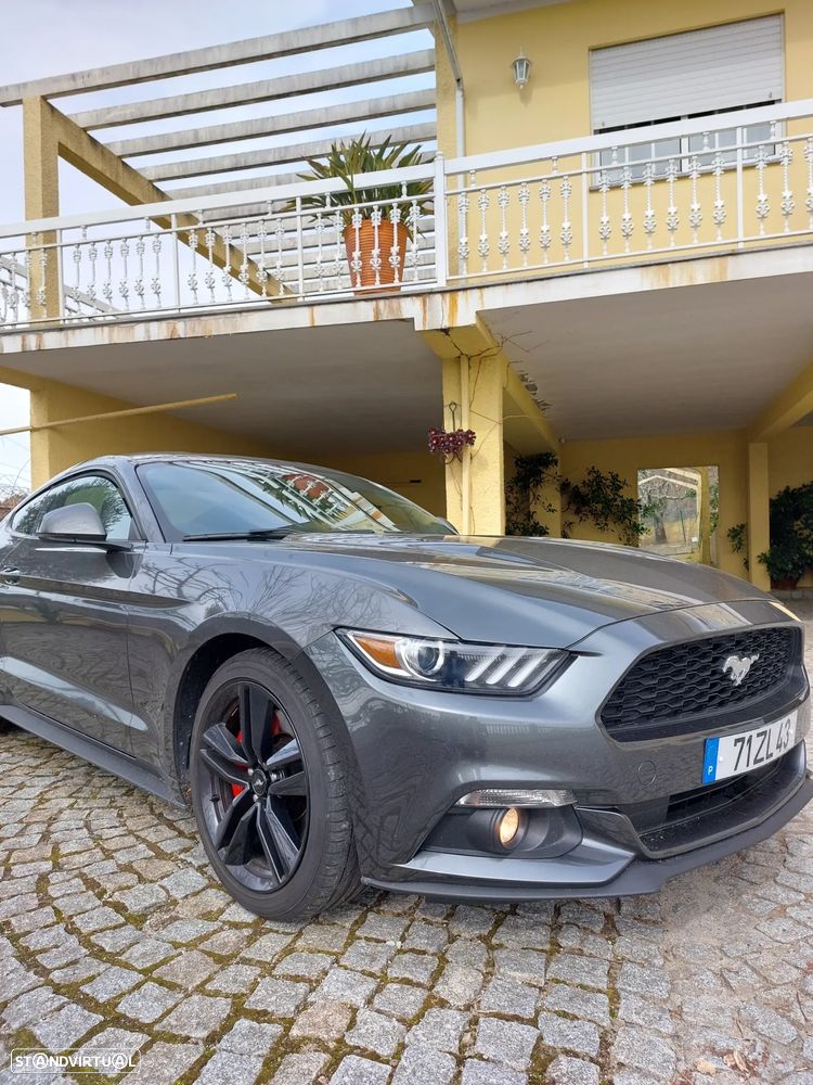 Ford Mustang 2.3 Eco Boost - 1