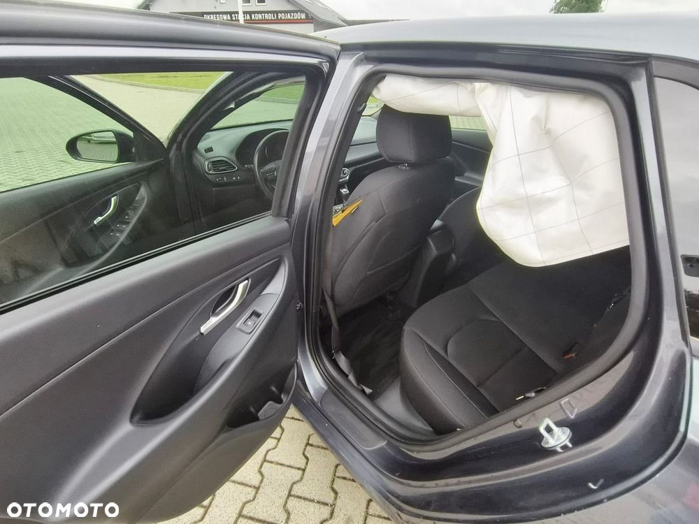 Hyundai i30 - 16