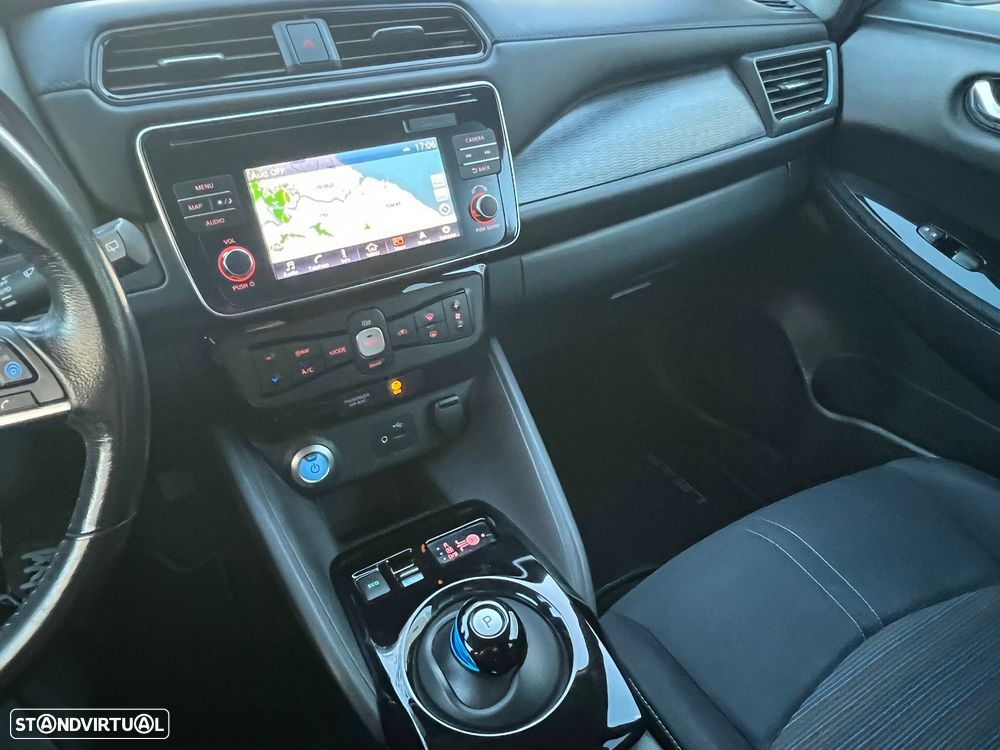 Nissan Leaf Tekna Two Tone - 2