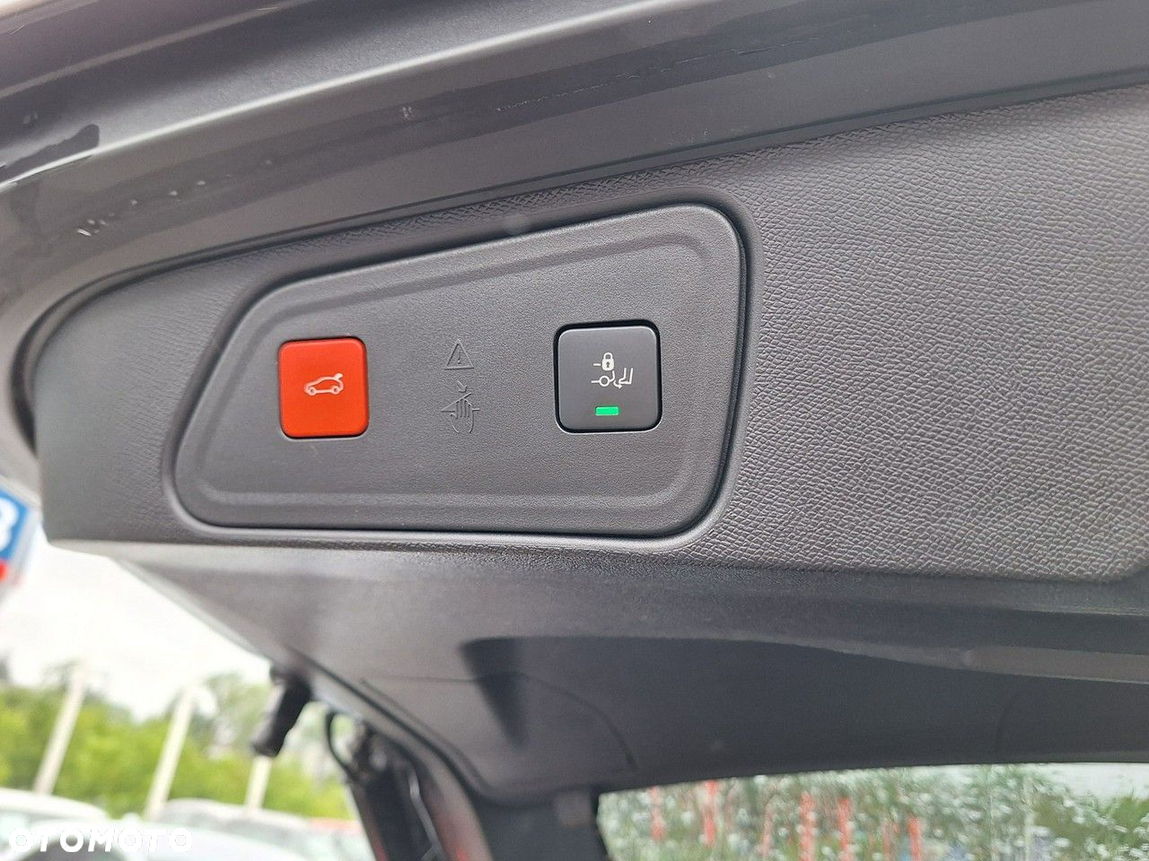 Peugeot 3008 1.5 BlueHDi Allure S&S EAT8 - 29