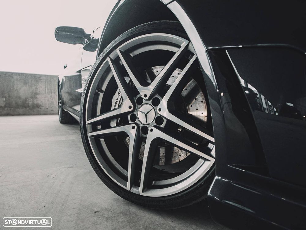 Mercedes-Benz SL 63 AMG Standard - 31